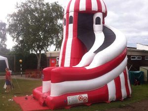 inflatable-funfair-helter-skelter-slide-hire