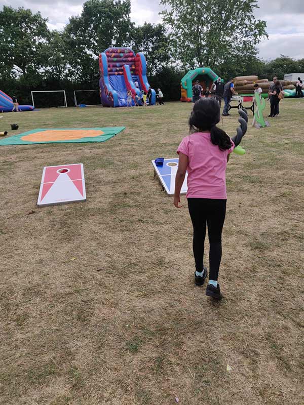 cornhole-garden-game-hire