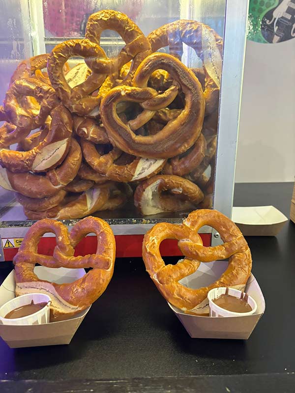 mobile-pretzel-cart-hire-kent