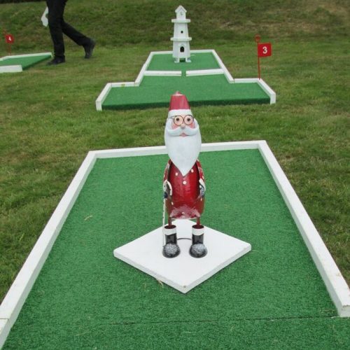 Christmas-mini-golf-hire-kent